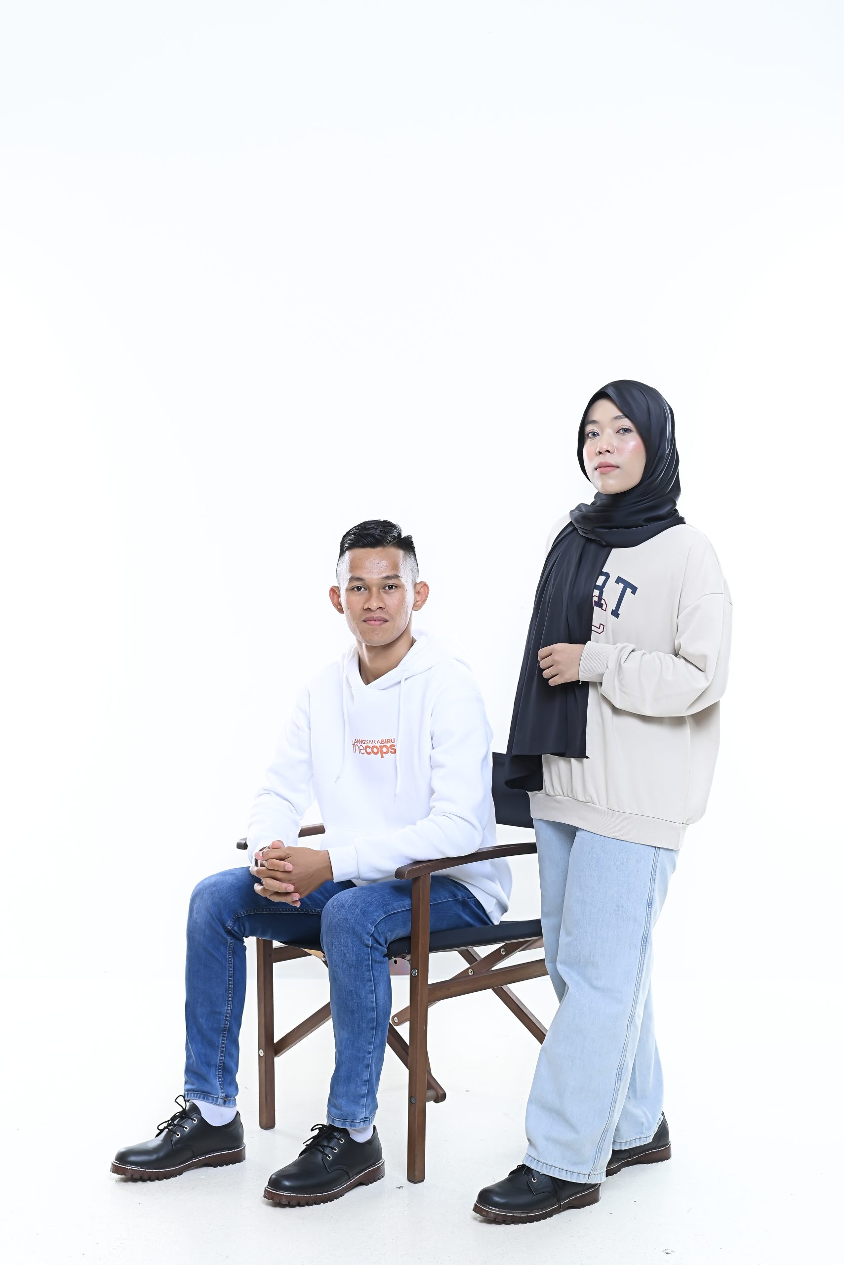 LOW CUT - Image 15