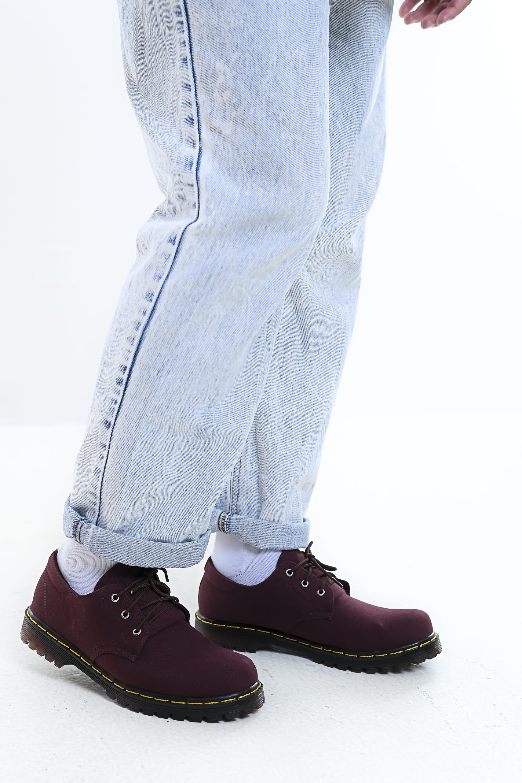 LOW CUT - Image 9