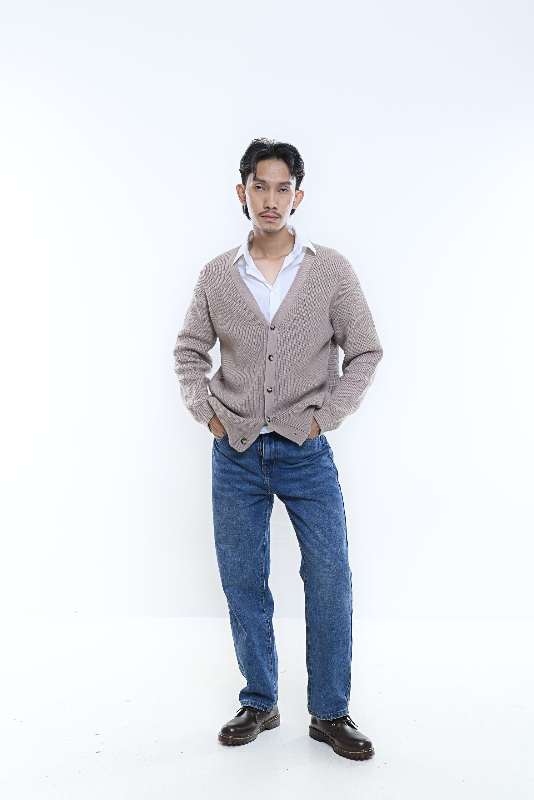 LOW CUT - Image 10